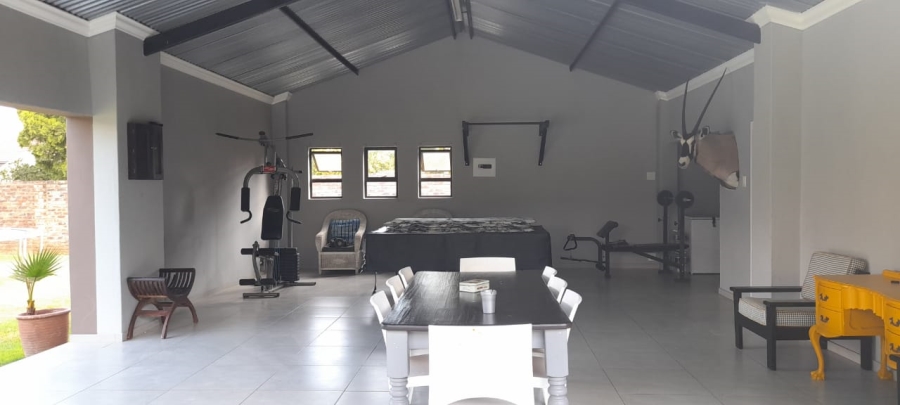 7 Bedroom Property for Sale in Bloemhof North West